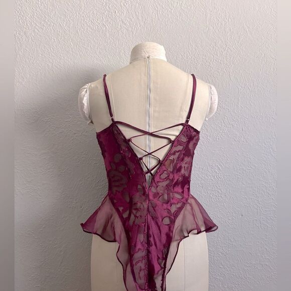 Victorias Secret Gold Label Maroon Floral Teddy Size Small - Picture 2 of 7